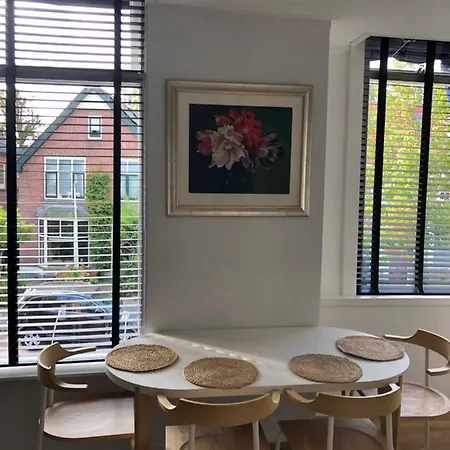 Apartment Thomasloft Oegstgeest
